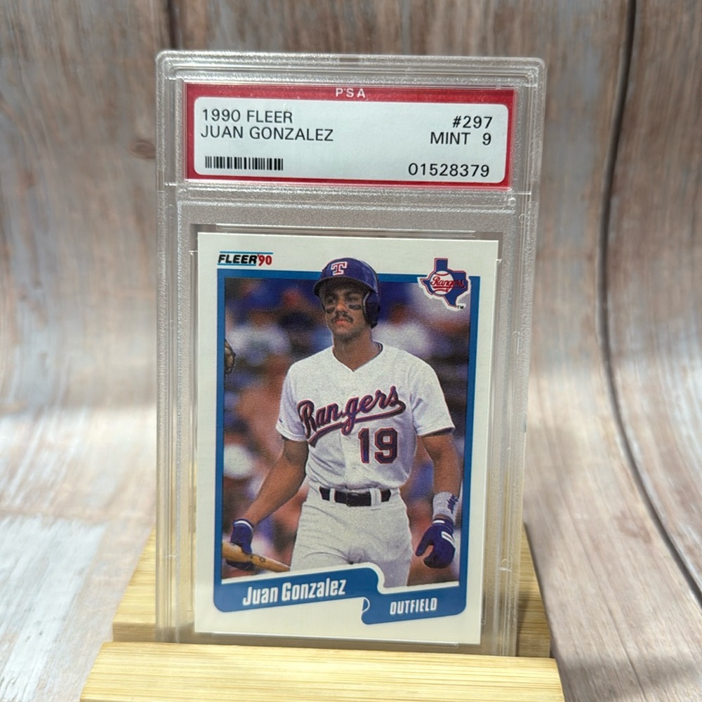 1990 Fleer Juan Gonzalez #297 PSA Mint 9 Baseball Card Item #ME284